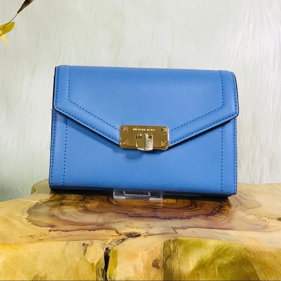 Michael Kors Kinsley Medium Wallet Crossbody Bag - Picture 1 of 8